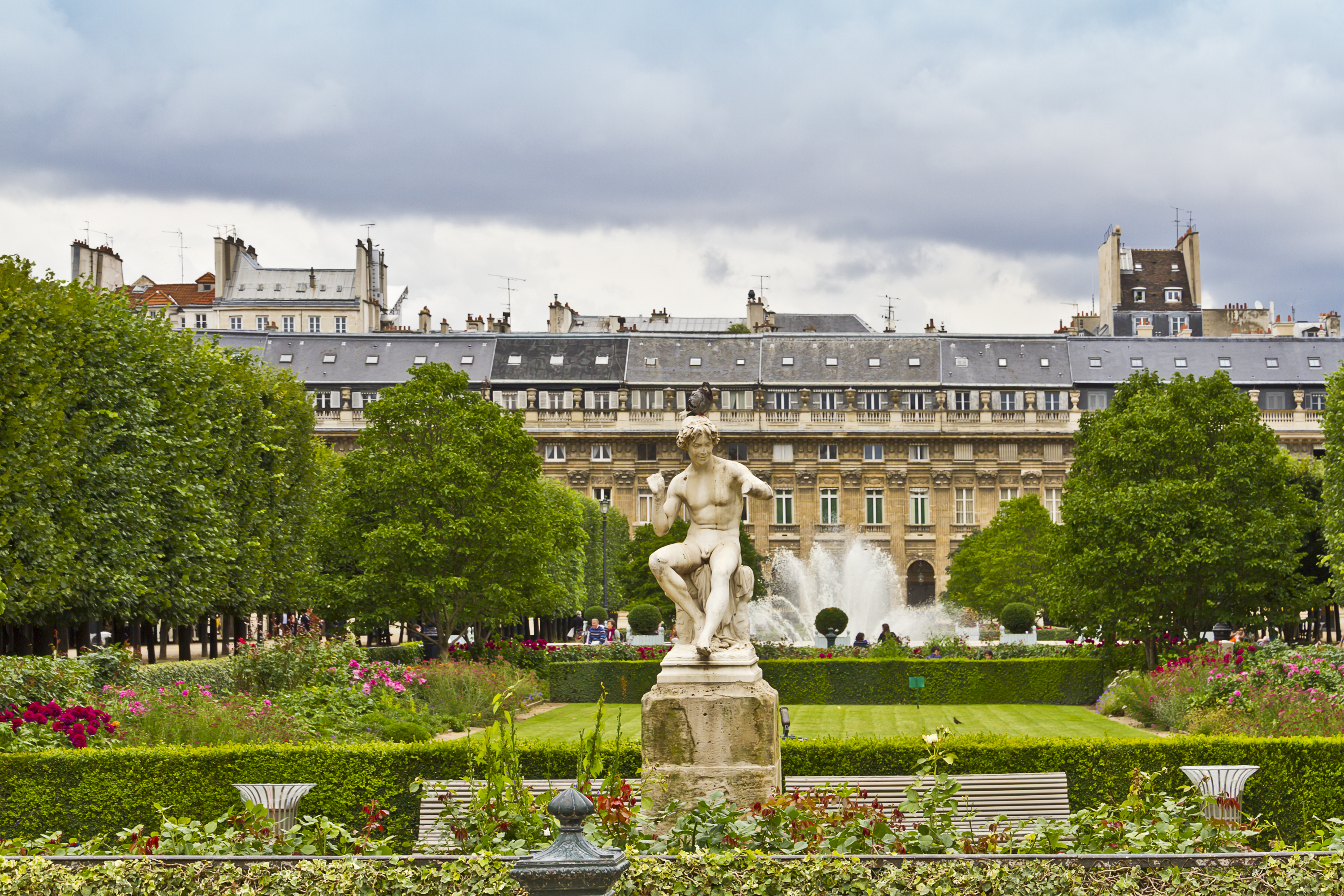 Taking a walk in Palais Royal Gardens