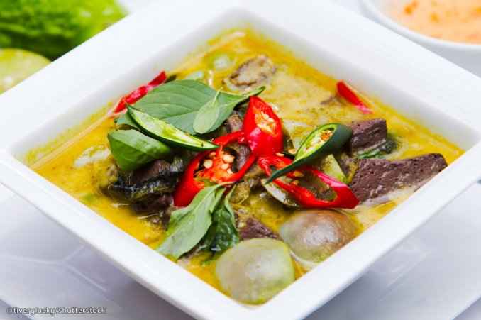 <strong>Top 10 Delicious Foods To Try in</strong> Thailand<br />
