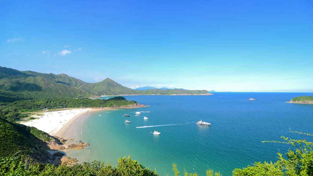 <strong> Top 10 Amazing Beaches in </strong> Hong Kong<br />

