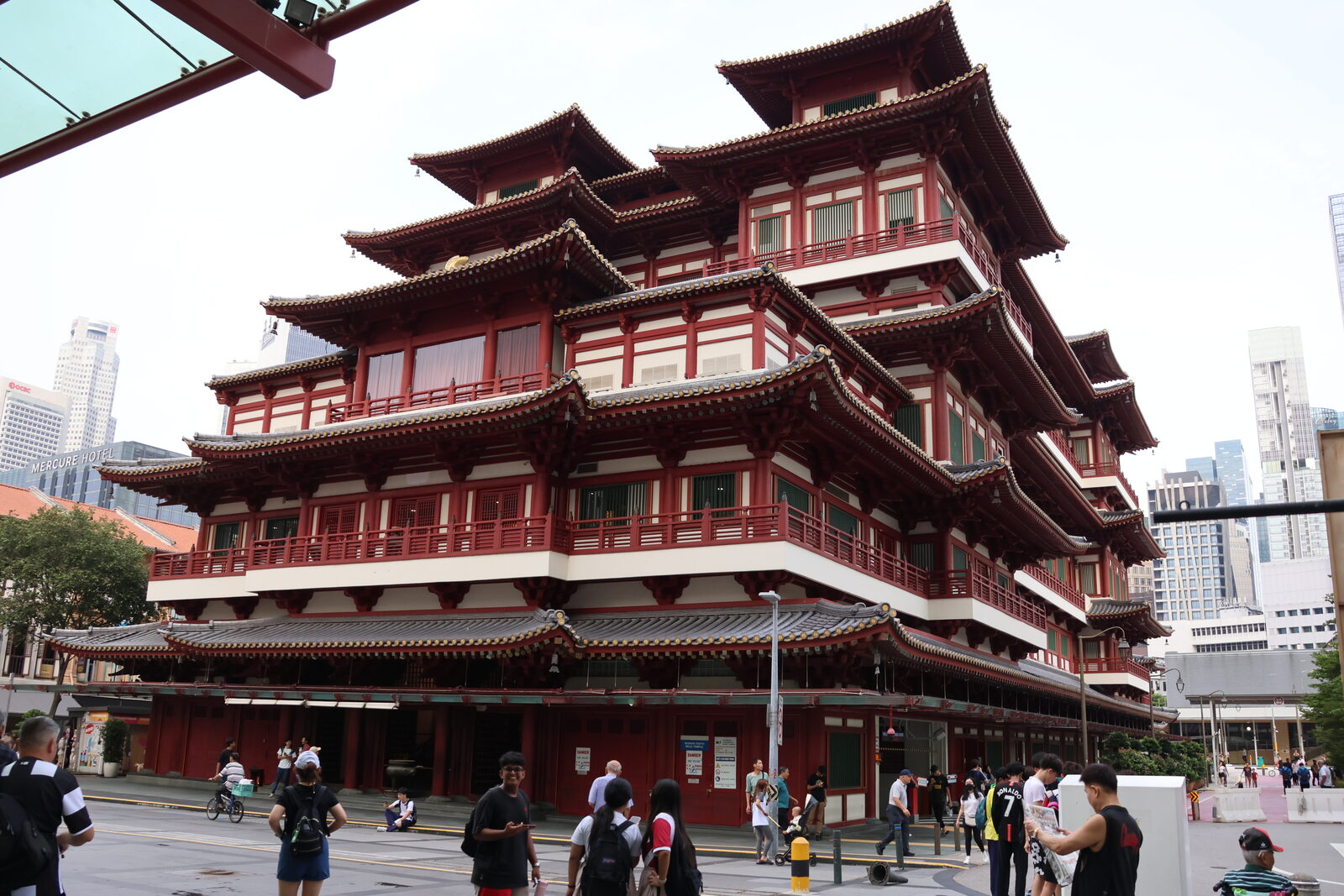 Buddha Tooth Relic Temple in Singapore's Chinatown on a bright day